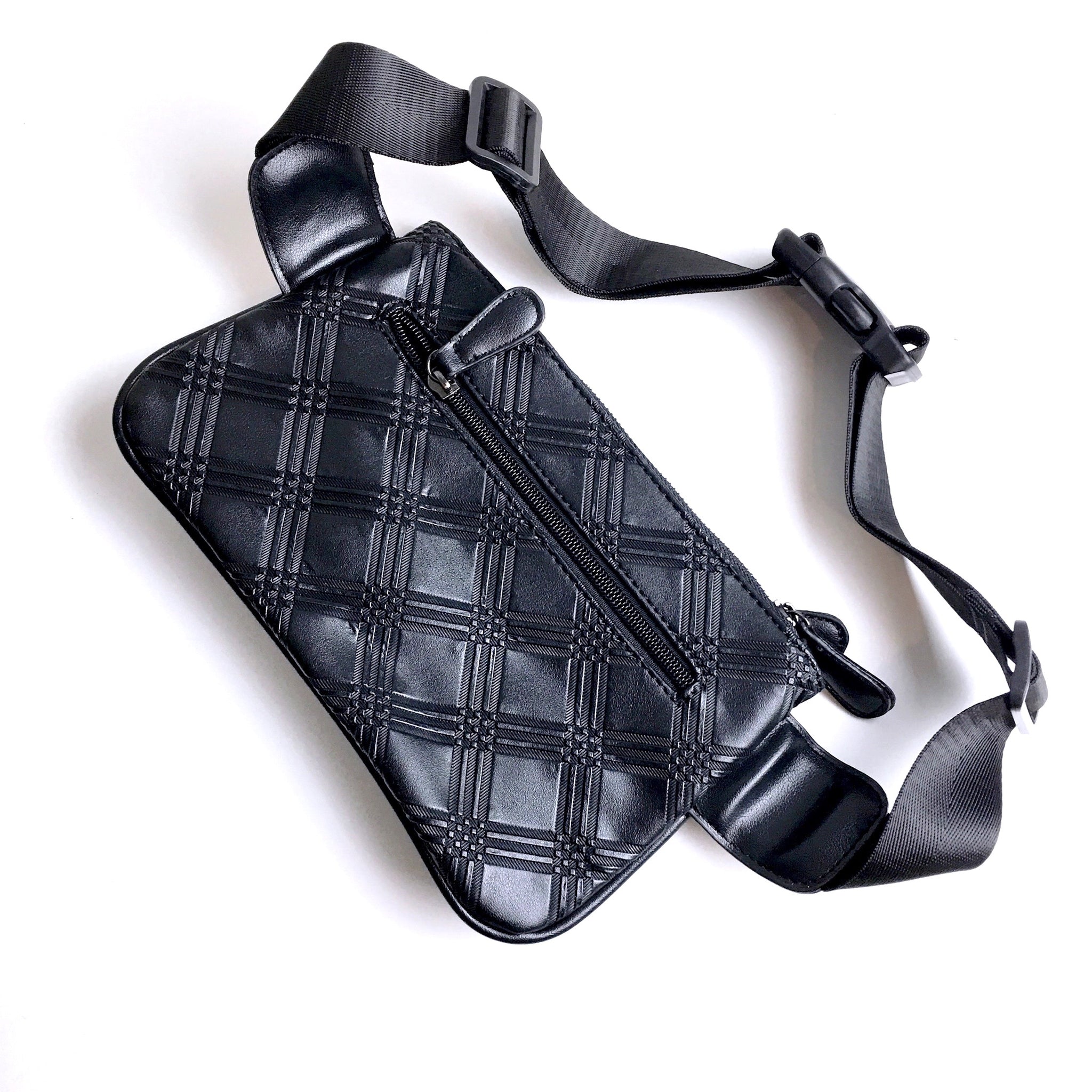 BLACK FAUX LEATHER ROSE BELT BAG