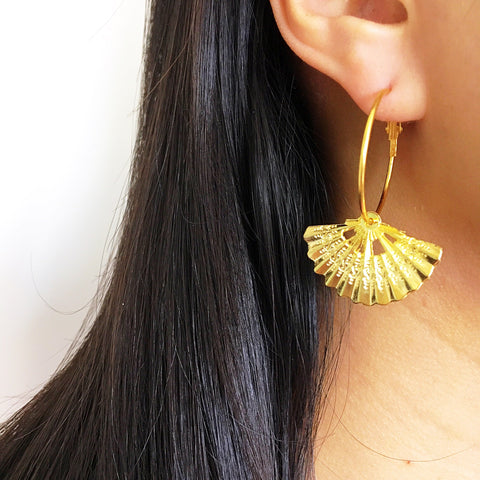 FAN SMALL HOOP EARRINGS