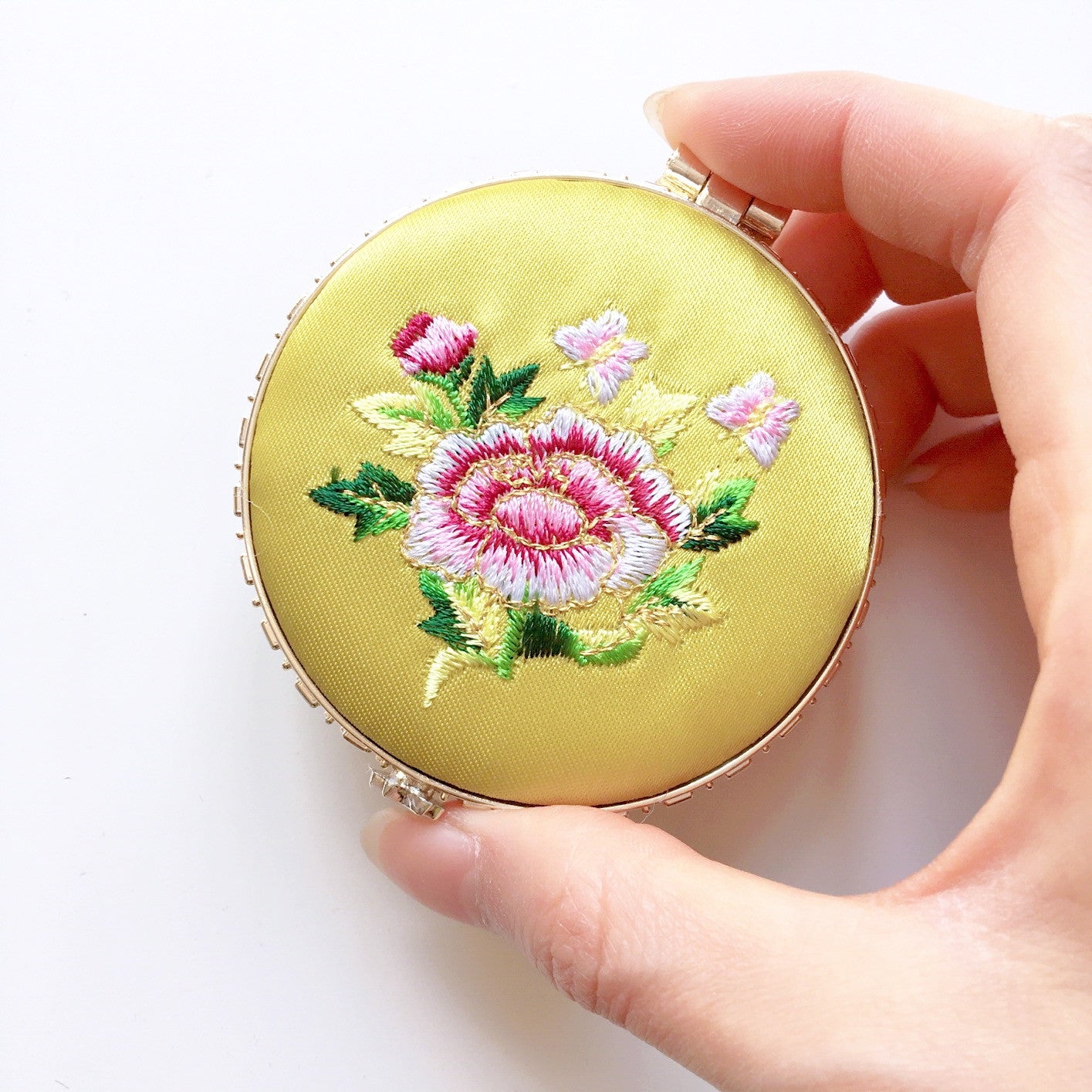 ROUND FLORAL EMBROIDERED SILKY PORTABLE MIRROR