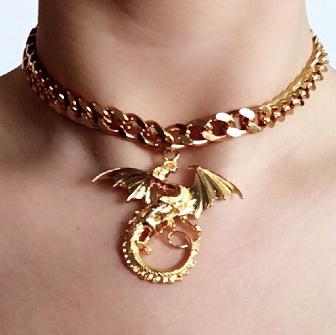 BOLD CHAIN DRAGON CHOKER