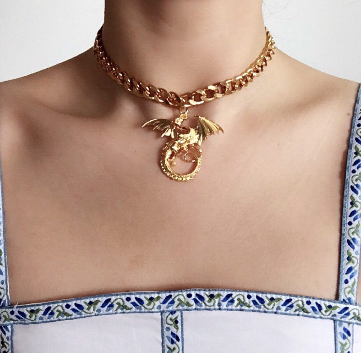 BOLD CHAIN DRAGON CHOKER