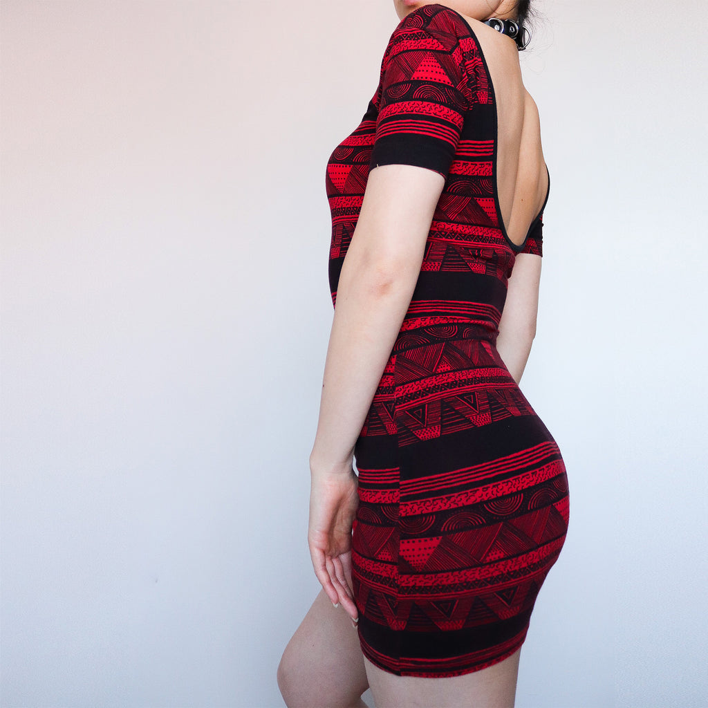 90S RED BLACK SHORT SLEEVES SCOOP BACK NECK STRETCHY DRESS