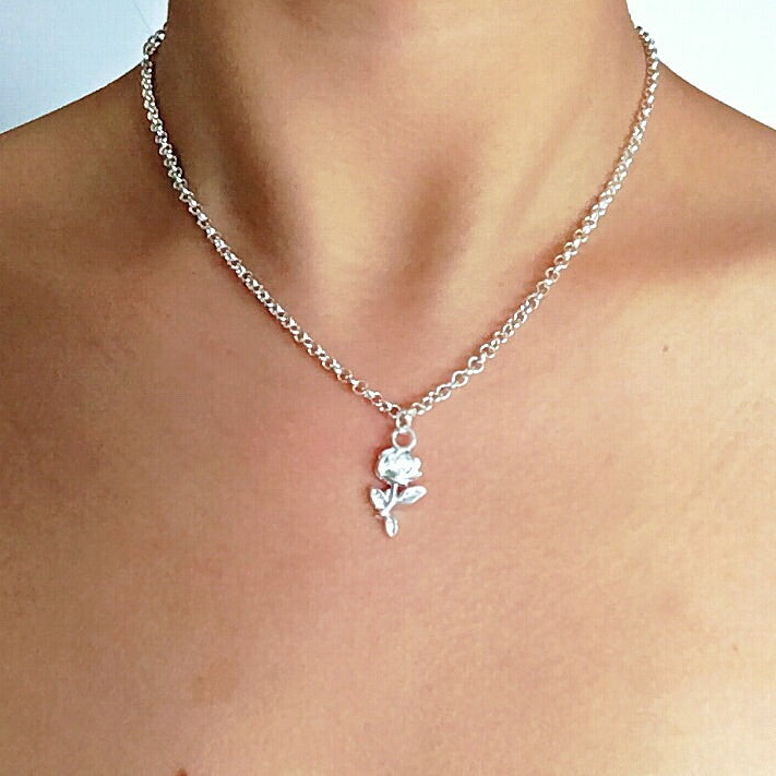 ROSE CHAIN CHOKER NECKLACE
