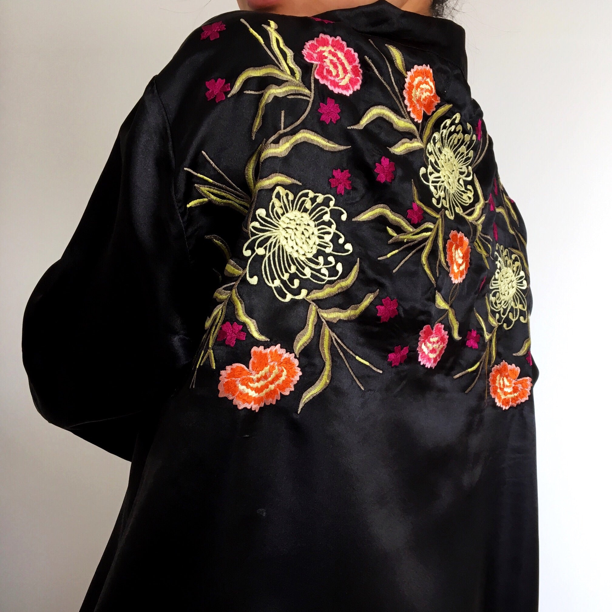 90S FLORAL EMBROIDERED EMBROIDERY SILKY KIMONO JACKET