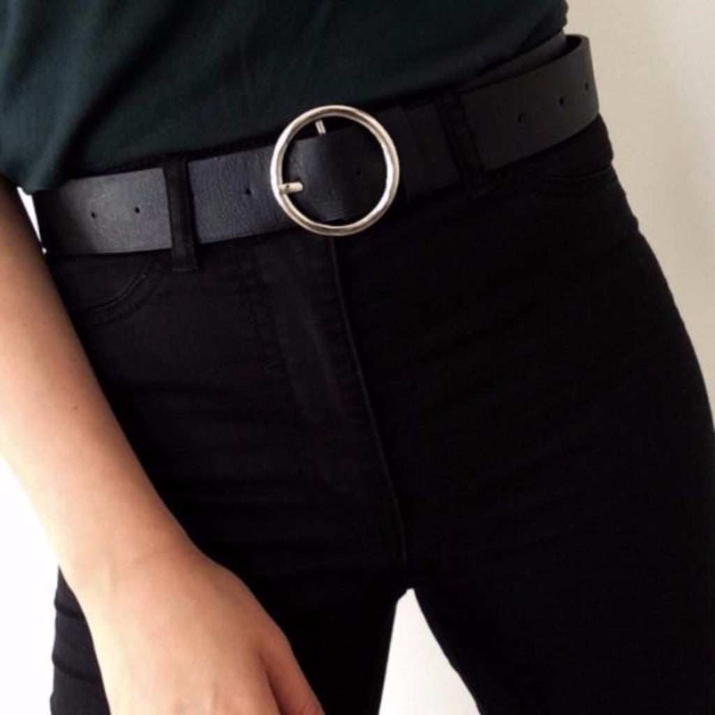 BLACK FAUX LEATHER ROUND BUCKLE BELT