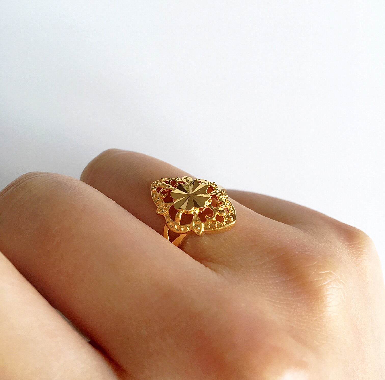 FLORAL RING