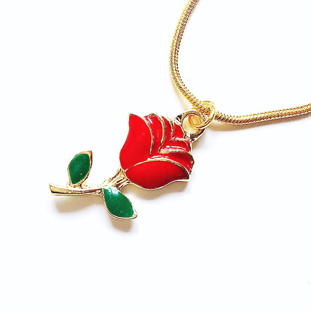 RED ROSE PENDANT NECKLACE