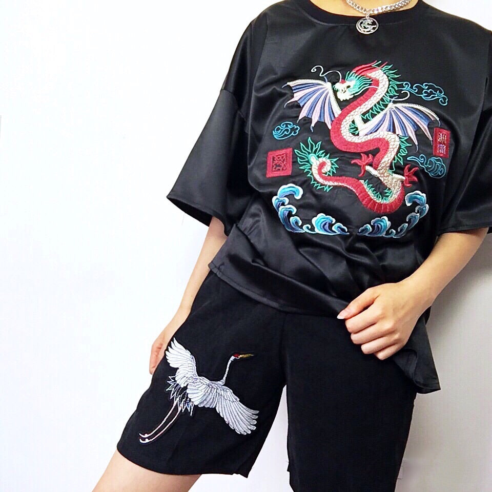 UNISEX DRAGON EMBROIDERED TEE TOP