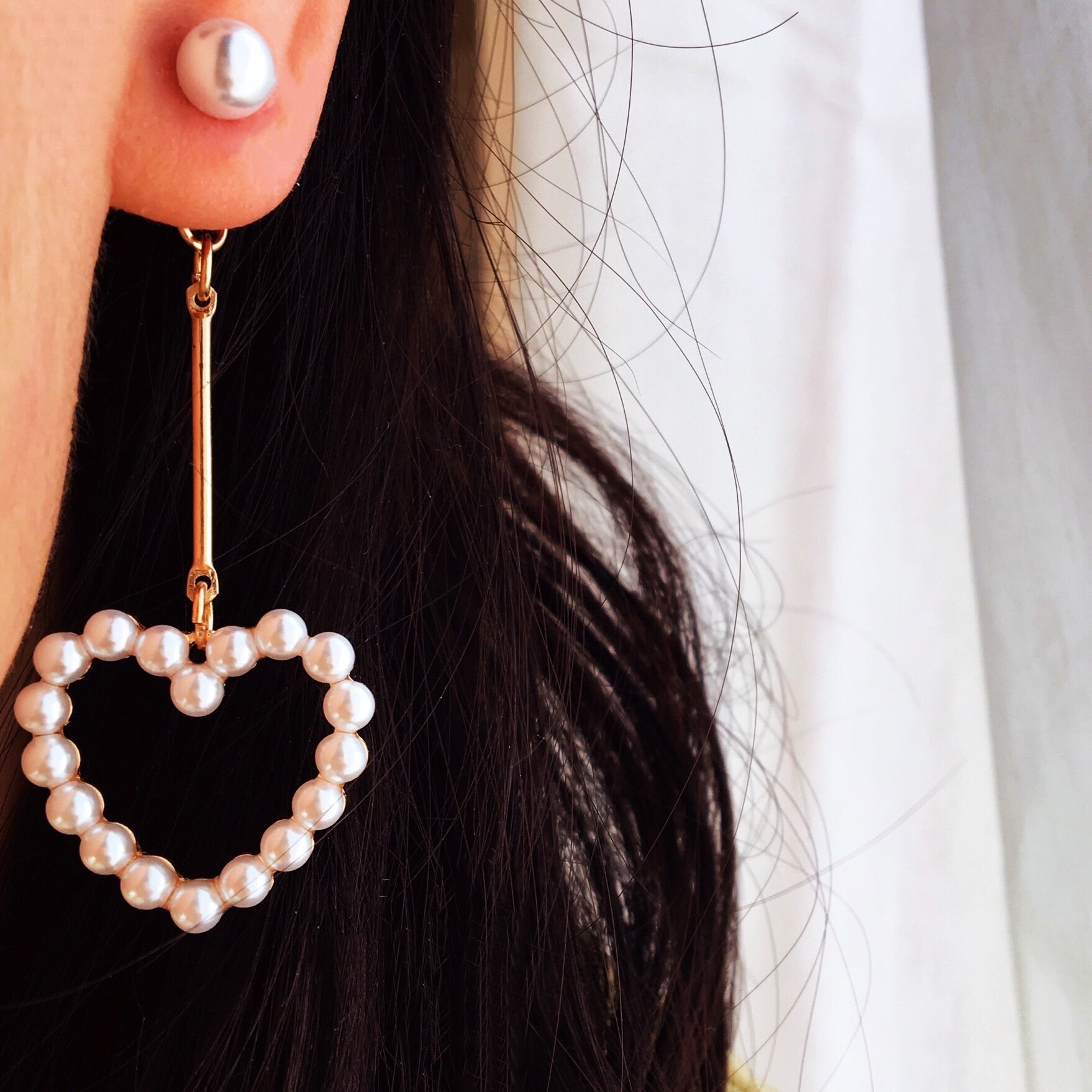 FAUX PEARL HEART LONG EARRINGS