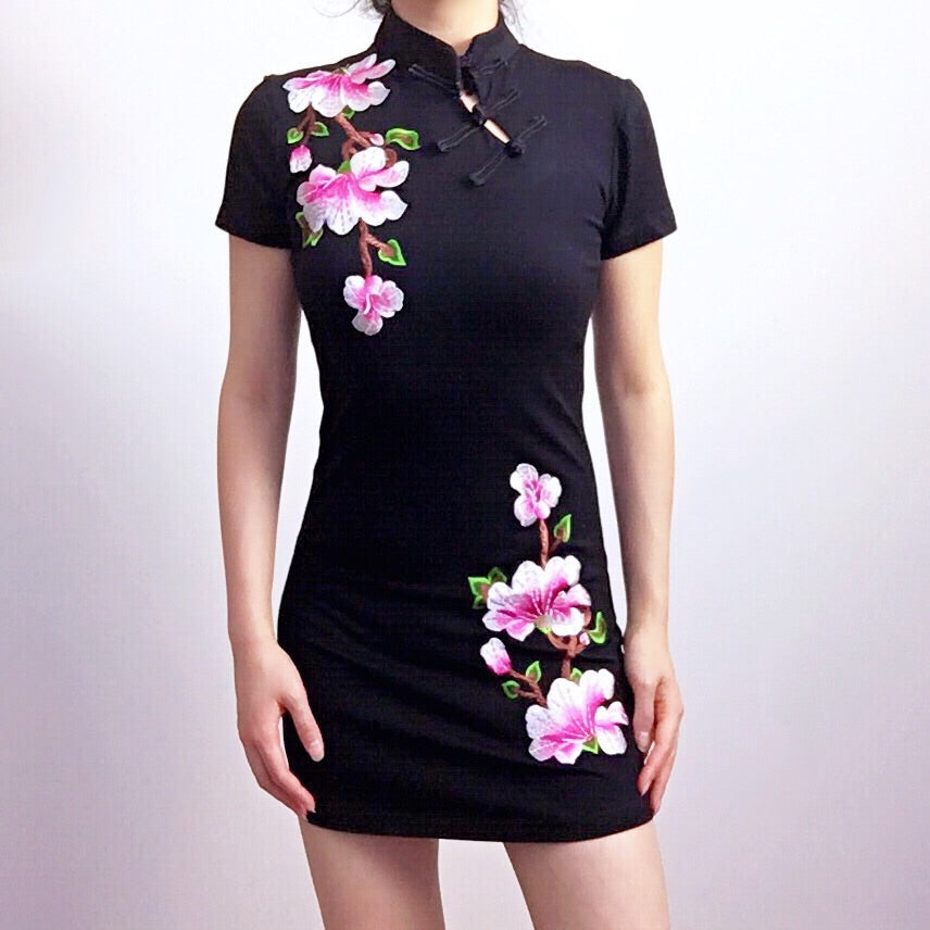 BLACK FLORAL ORIENTAL EMBROIDERY SHORT SLEEVES DRESS