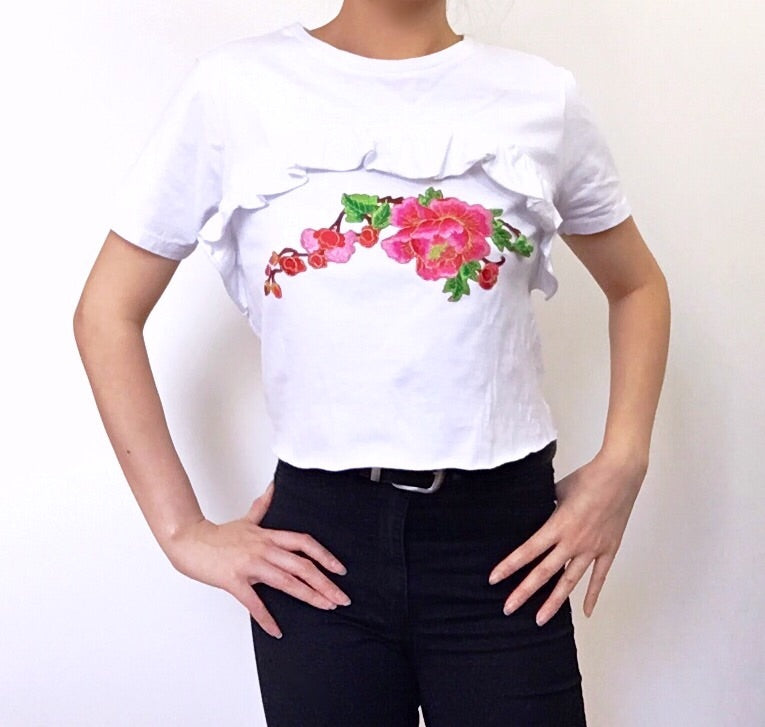 RUFFLE FLORAL CROP TEE TOP