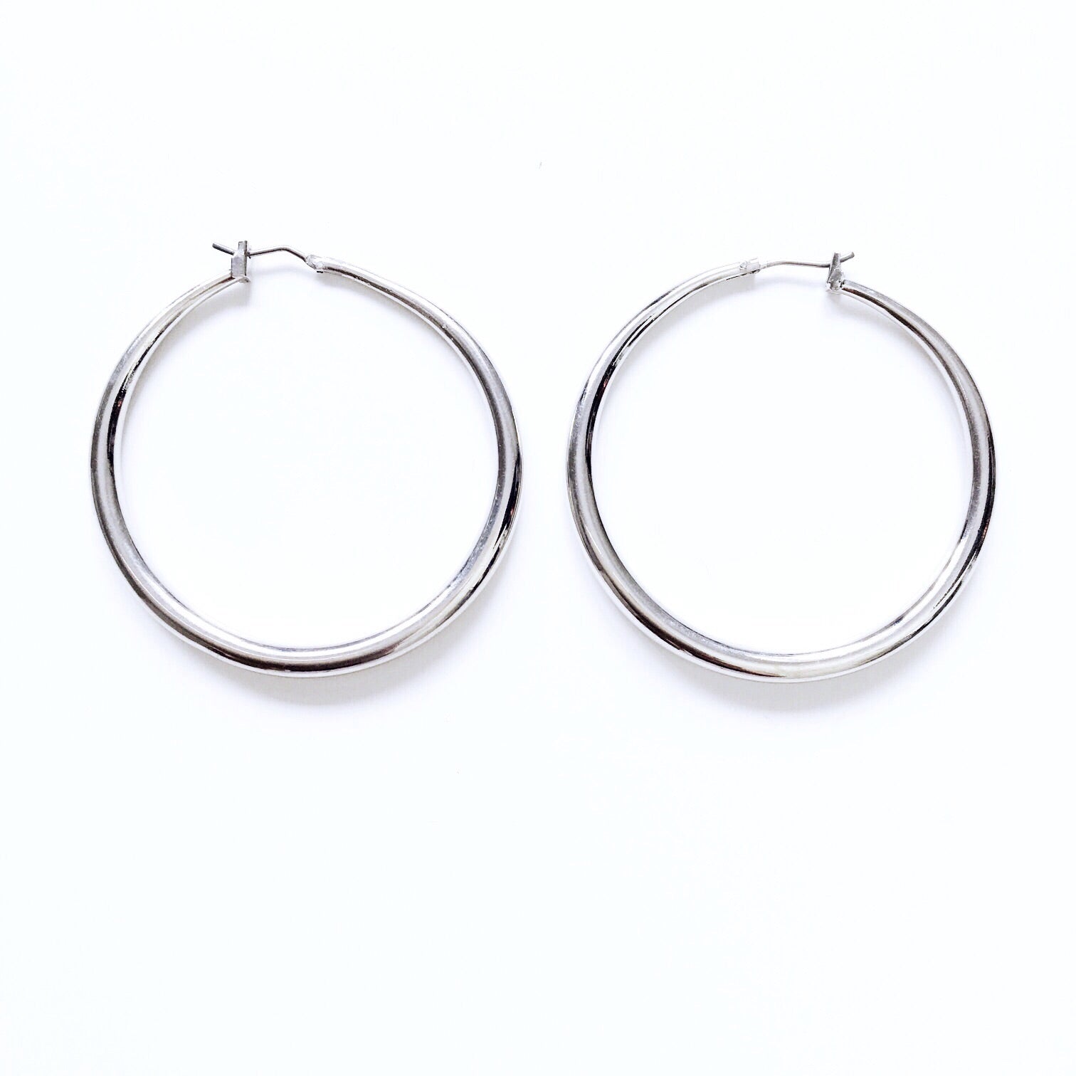 SILVER ROUND CHUNKY HOOPS EARRINGS