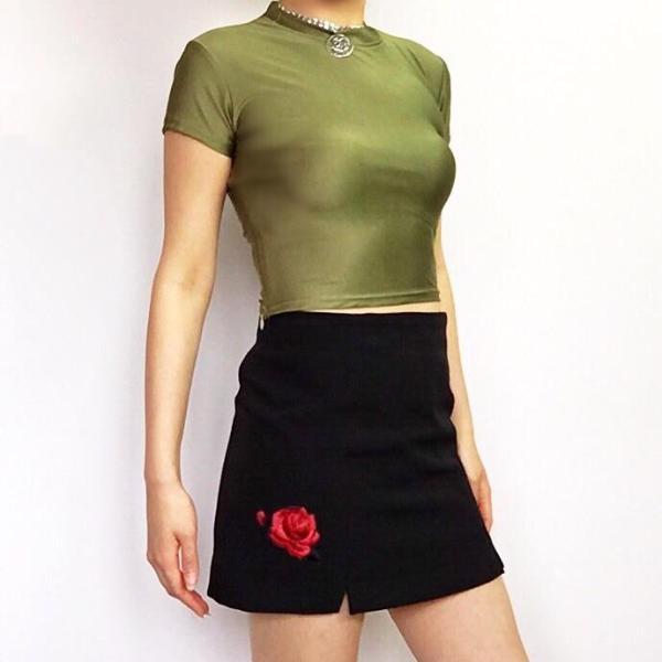 ROSE SKIRT WITH SIDE LITTLE SLIT
