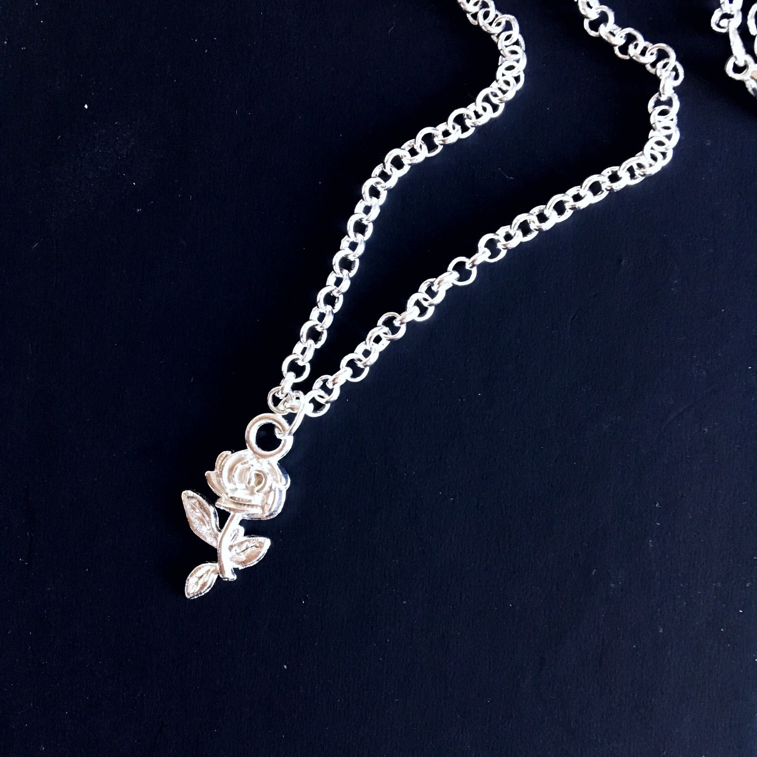 ROSE CHAIN CHOKER NECKLACE