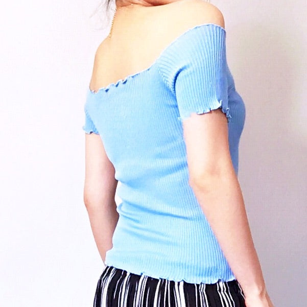 ROSE KNIT RIB OFF SHOULDER TOP