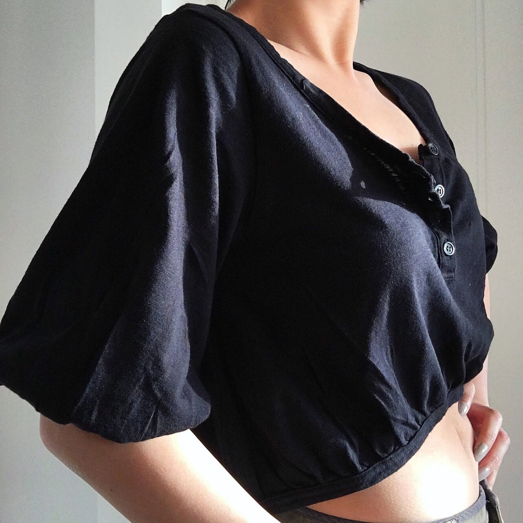 VINTAGE PUFF SLEEVES CROP TOP