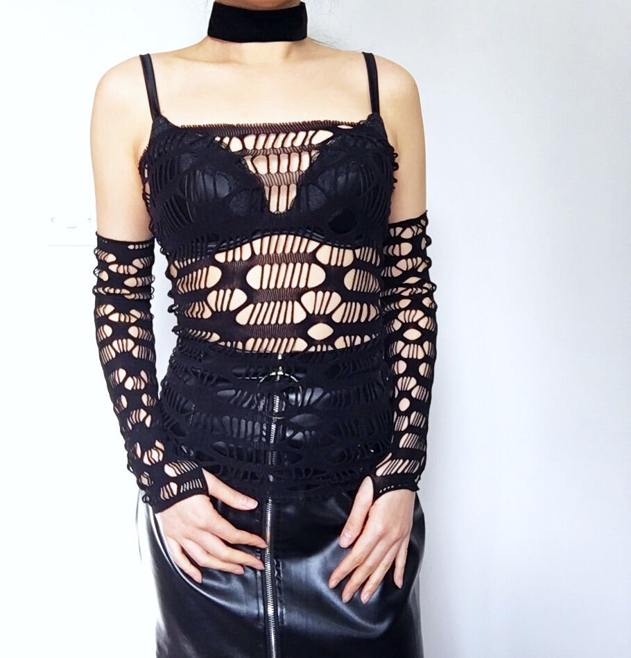 BLACK THICK STRETCHY FISHNET MESH TUBE TOP WITH SLEEVES