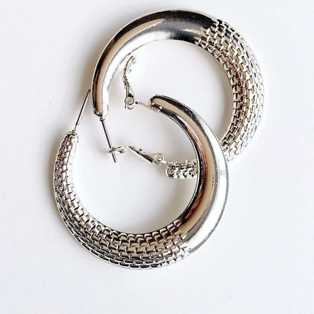 FLAT THICK PATTERN HOOPS EARRINGS