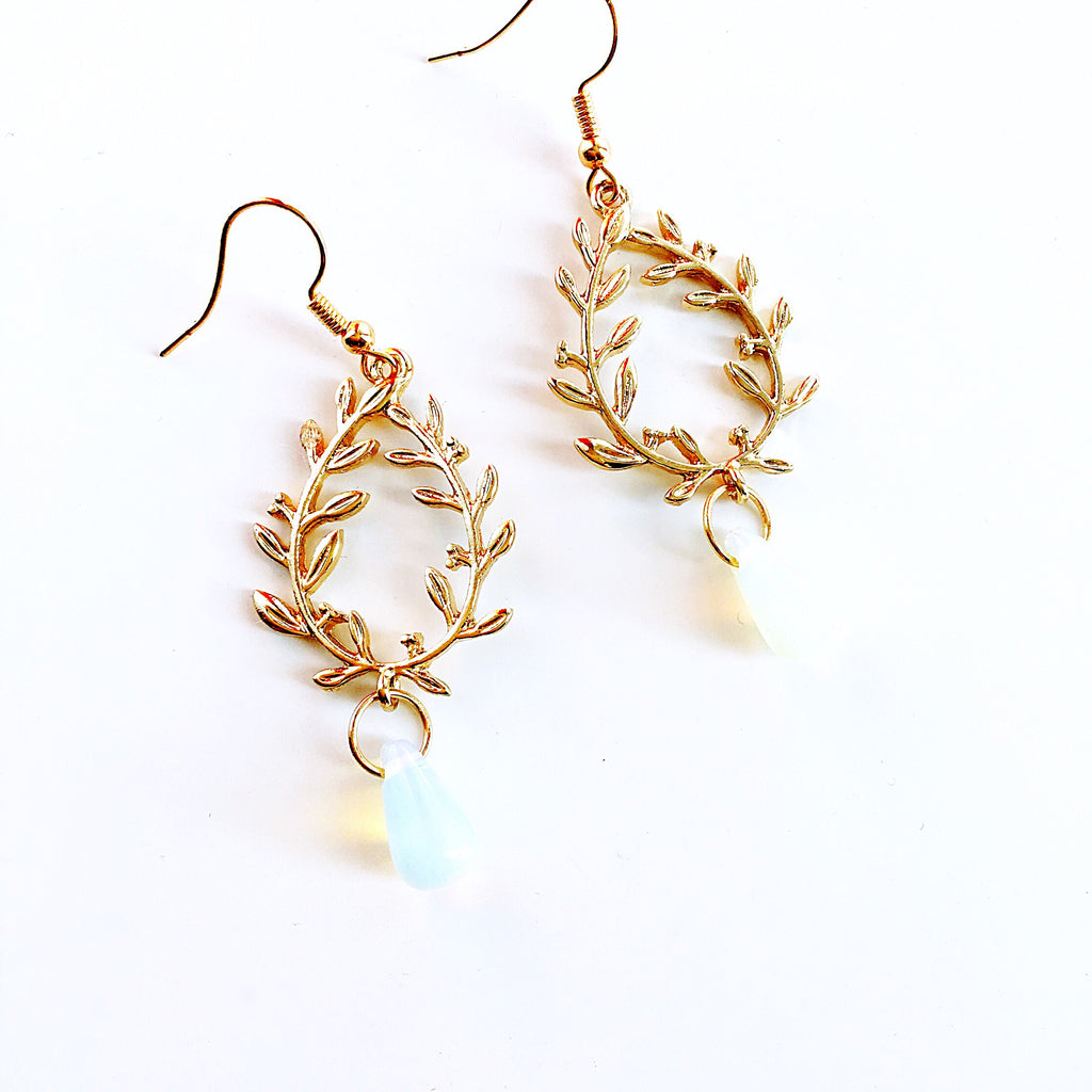 LEAF HOOP DROPLET TEAR EARRINGS