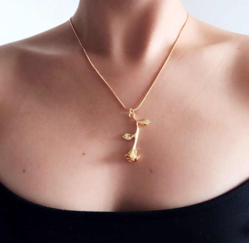 ROSE STEM PENDANT NECKLACE