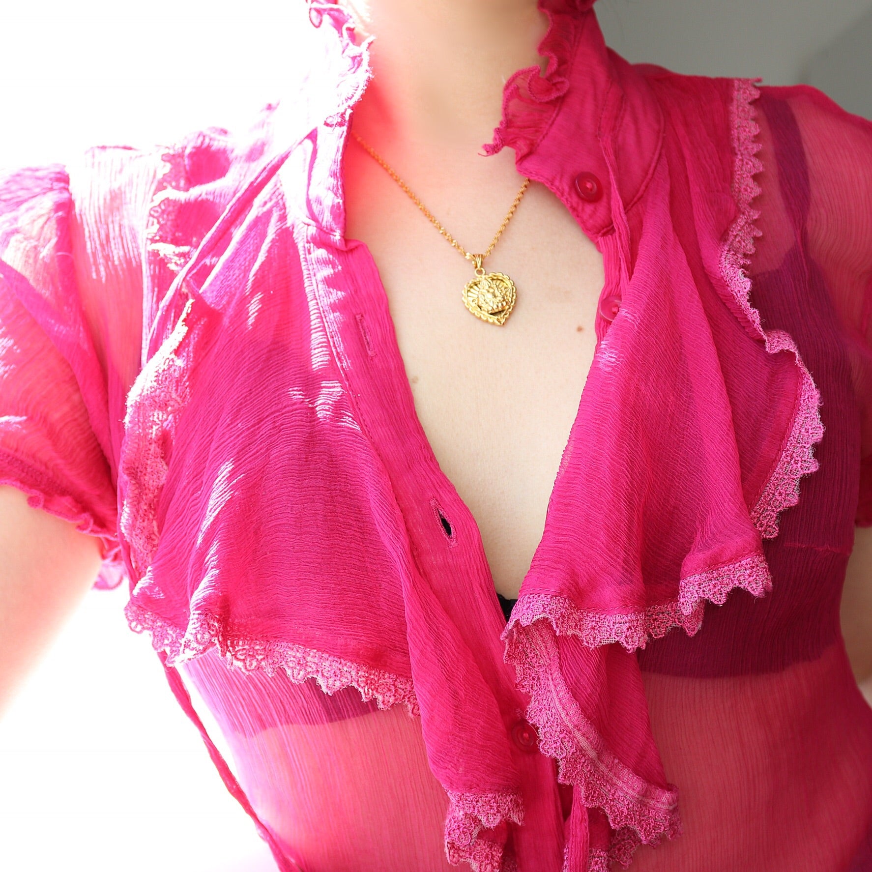90s SHEER PURE SILK RUFFLE TIE VICTORIAN COLLAR SHORT SLEEVES BLOUSE SHIRT TOP
