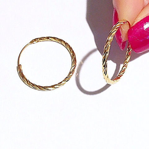 GOLD TWISTED TEXTURED SMALL HOOP EARRINGS