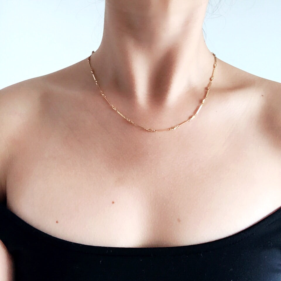LONG BAR CHAIN NECKLACE