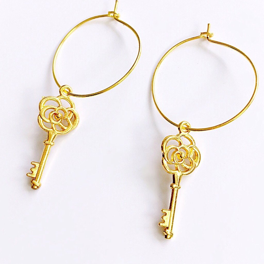ROSE KEY HOOP EARRINGS